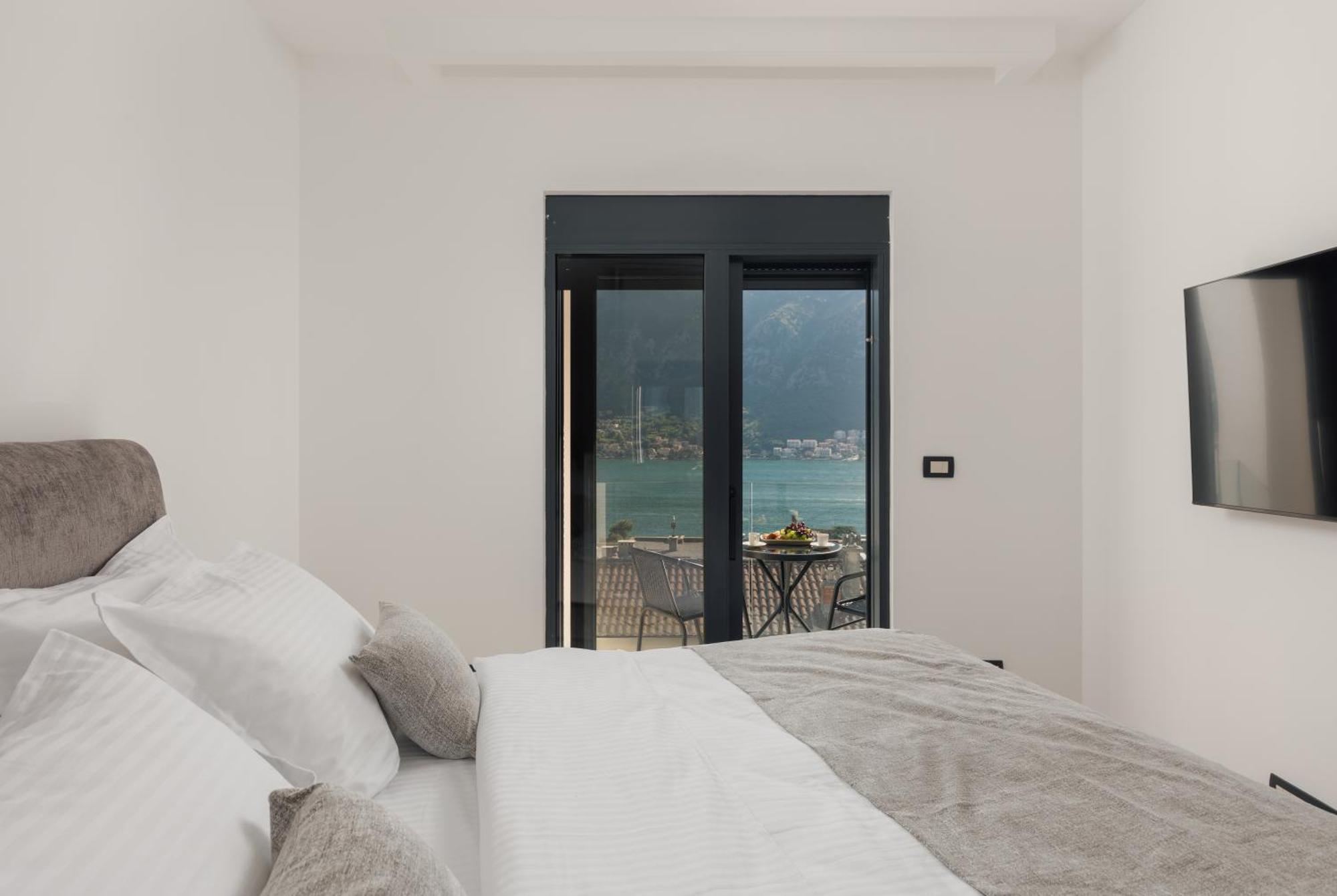 Berge Apartments Kotor Exteriér fotografie